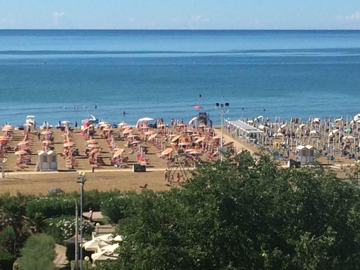 Isola Clara - Appartamenti Bibione Exterior foto