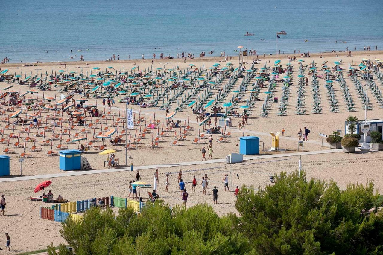 Isola Clara - Appartamenti Bibione Exterior foto